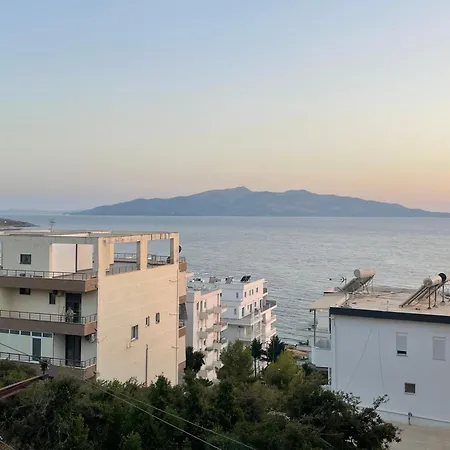 Honey Πανσιόν *