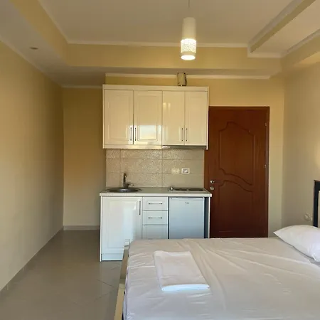 Honey Guest house *