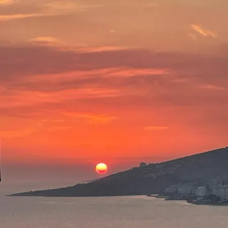 Honey Πανσιόν Σαράντα