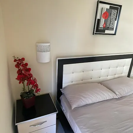 Honey Πανσιόν *