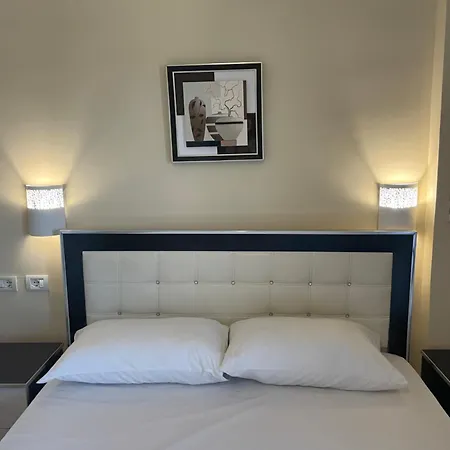 Gasthuis Honey Sarandë